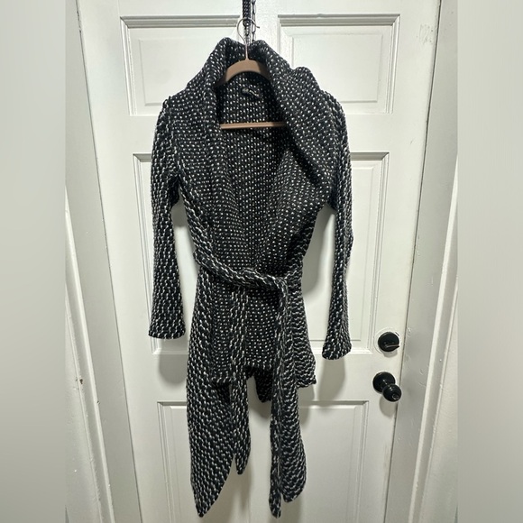 Flo Atelier Black White Asymmetrical Jacket OS Bulgarian Designer Handmade Coat - Picture 2 of 3